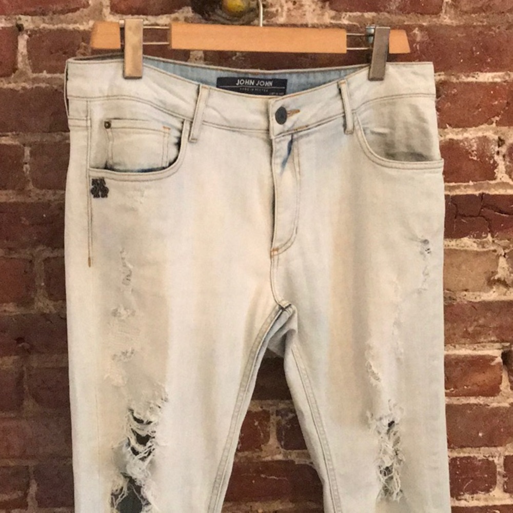 Denim destroyed - Picture 2 of 6